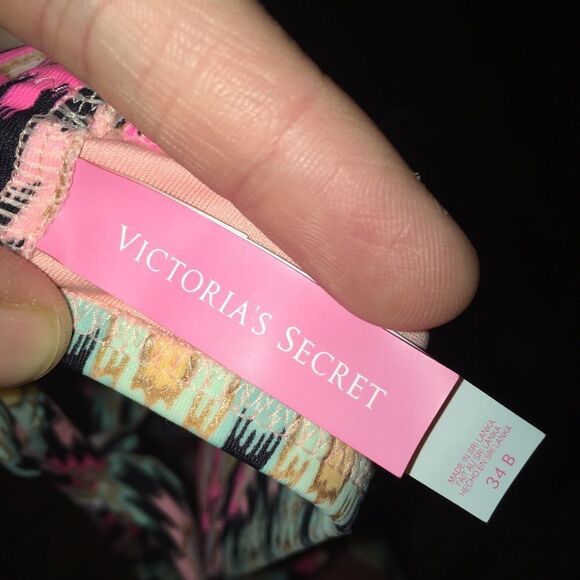 Victoria’s Secret crossover tie bikini top 34B - Picture 2 of 3